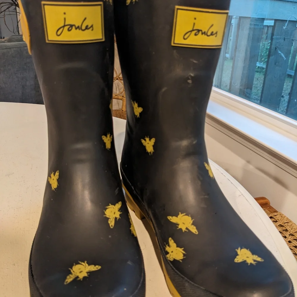 Bumble Bee Welly Rain Boots